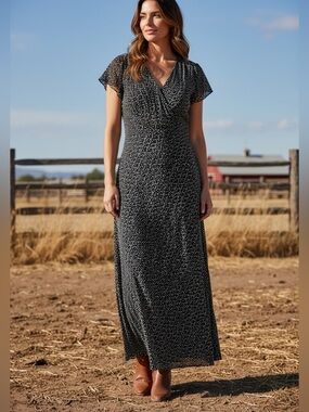 JM Collection maxi dress, 10, v-neck, ruffle sleeves, fitted bodice Sexy Western